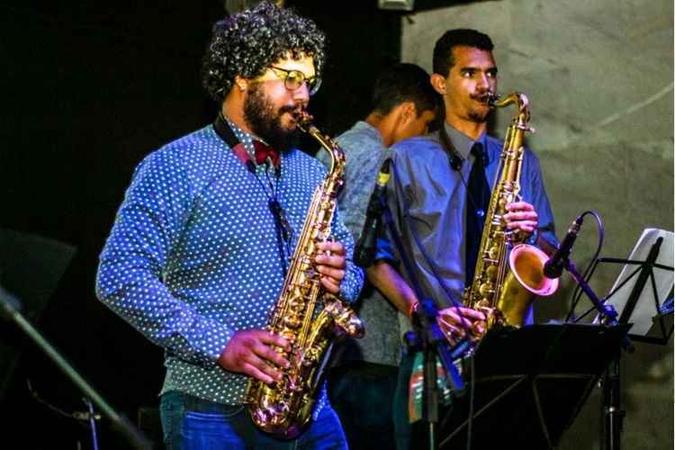 O pessoal do Capivara Brass Band marcará presença no evento(foto: Reprodução/Facebook) O pessoal do Capivara Brass Band marcará presença no evento(foto: Reprodução/Facebook)