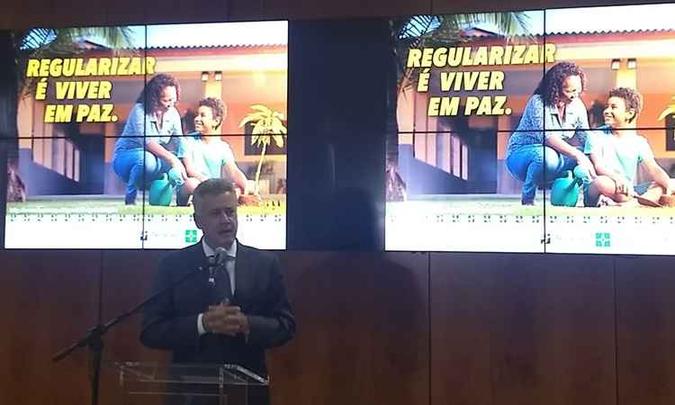 Os moradores que desejarem regularizar os lotes têm de comparecer à sede da Terracap(foto: Ana Viriato/CB/D.A Press) Os moradores que desejarem regularizar os lotes têm de comparecer à sede da Terracap(foto: Ana Viriato/CB/D.A Press)