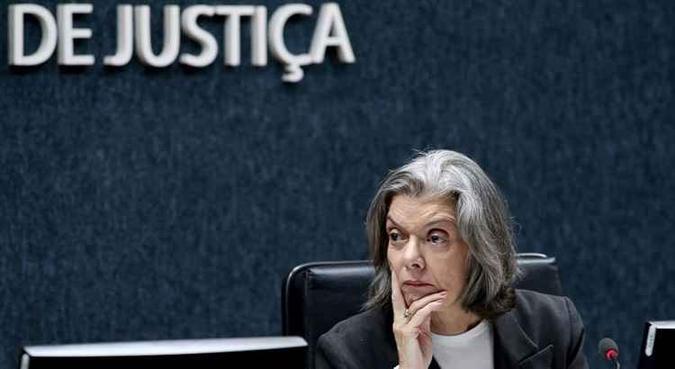 O discurso de Cármen Lúcia se dá em meio a um momento de pressão ao Supremo(foto: Luiz Silveira/Agência CNJ) O discurso de Cármen Lúcia se dá em meio a um momento de pressão ao Supremo(foto: Luiz Silveira/Agência CNJ)