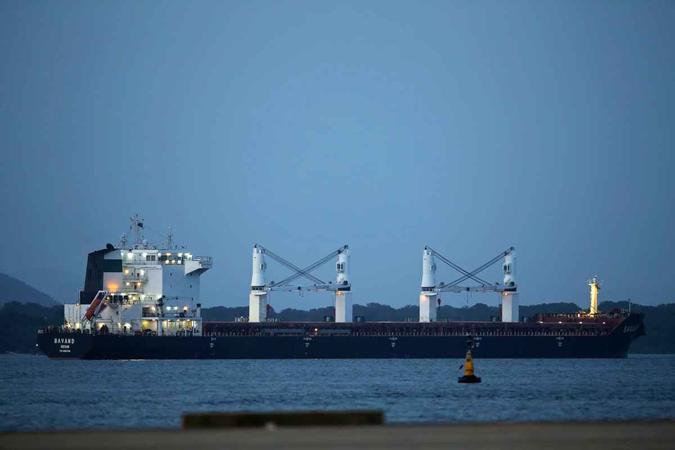 Um dos navios iranianos ancorados no Paraná: Petrobras não quis correr riscos(foto: Heuler Andrey/AFP ) Um dos navios iranianos ancorados no Paraná: Petrobras não quis correr riscos(foto: Heuler Andrey/AFP )