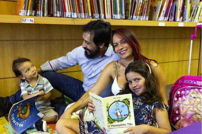 Roberta Vancini e Luiz paulo Pedrosa preparam-se tanto para o primeiro dia de aula de Felipe quanto para a volta de Maitê (foto: Vinicius Cardoso Vieira/Esp. CB/D.A Press) Roberta Vancini e Luiz paulo Pedrosa preparam-se tanto para o primeiro dia de aula de Felipe quanto para a volta de Maitê (foto: Vinicius Cardoso Vieira/Esp. CB/D.A Press)