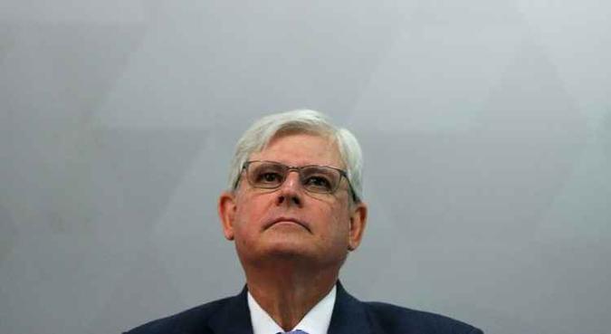 O procurador pede ainda multa de R$ 55 milhões aos integrantes do O procurador pede ainda multa de R$ 55 milhões aos integrantes do