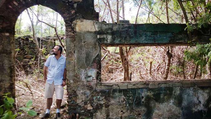 Como todo romance policial que se preze, Presos no paraíso tem a tríade crime, mistério e solução(foto: Daniel Oliveira/Divulgação) Como todo romance policial que se preze, Presos no paraíso tem a tríade crime, mistério e solução(foto: Daniel Oliveira/Divulgação)