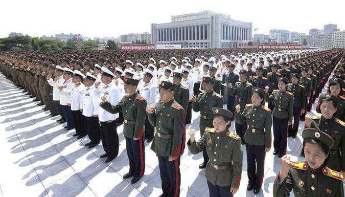 Soldados do Exército Popular da Coreia do Norte participam de comício para marcar o 60 º aniversário do fim da Guerra da Coreia(foto: KNCA/Reuters) Soldados do Exército Popular da Coreia do Norte participam de comício para marcar o 60 º aniversário do fim da Guerra da Coreia(foto: KNCA/Reuters)