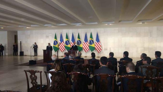 O presidente Michel Temer recebe o vice-presidente dos Estados Unidos, Mike Pence no Palácio do Planalto(foto: Rodrigo Craveiro/Esp/CB/D.A Press) O presidente Michel Temer recebe o vice-presidente dos Estados Unidos, Mike Pence no Palácio do Planalto(foto: Rodrigo Craveiro/Esp/CB/D.A Press)