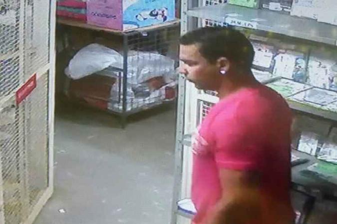 Horário não intimidou os criminosos Horário não intimidou os criminosos