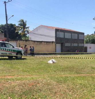 A vítima foi morta a facadas na Quadra 3 de Sobradinho I(foto: Divulgação) A vítima foi morta a facadas na Quadra 3 de Sobradinho I(foto: Divulgação)