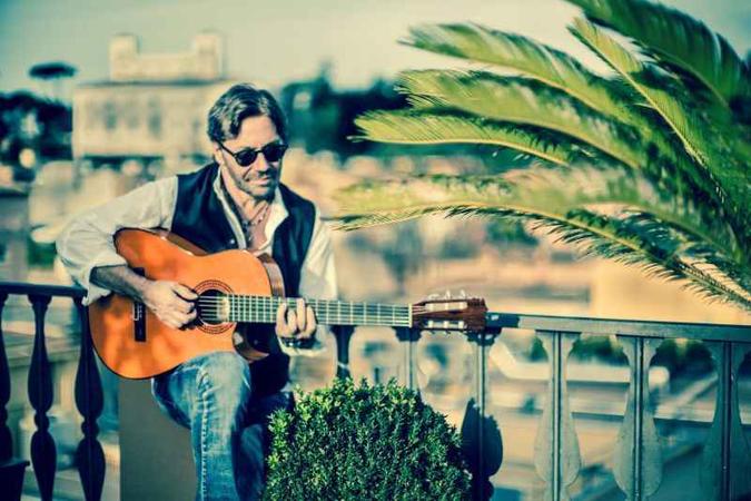 O americano Al Di Meola volta ao Brasil depois de 18 anos para mostrar a turnê OPUS(foto: Ben Wolf/Divulgação) O americano Al Di Meola volta ao Brasil depois de 18 anos para mostrar a turnê OPUS(foto: Ben Wolf/Divulgação)