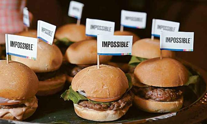 Sanduíches com carne vegana foram apresentados em feira de tecnologia em Las Vegas para teste dos bifes(foto: Juliett Michel/AFP) Sanduíches com carne vegana foram apresentados em feira de tecnologia em Las Vegas para teste dos bifes(foto: Juliett Michel/AFP)