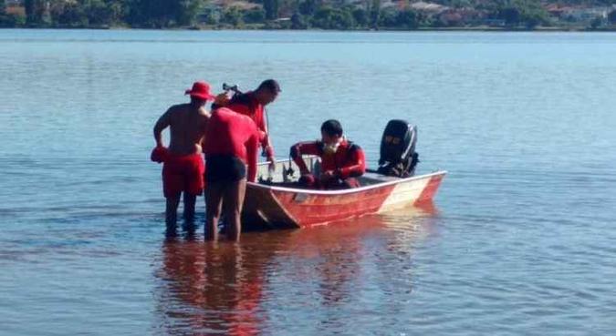 O corpo foi encontrado a cerca de 20km da ponte da BR-251(foto: Divulgação/CBMDF) O corpo foi encontrado a cerca de 20km da ponte da BR-251(foto: Divulgação/CBMDF)