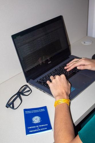 Inicialmente, o valor poderá ser utilizado apenas em meio digital, para pagamento de contas, compras on-line ou com débito virtual(foto: Diana Raeder/Esp. CB/D.A Press) Inicialmente, o valor poderá ser utilizado apenas em meio digital, para pagamento de contas, compras on-line ou com débito virtual(foto: Diana Raeder/Esp. CB/D.A Press)