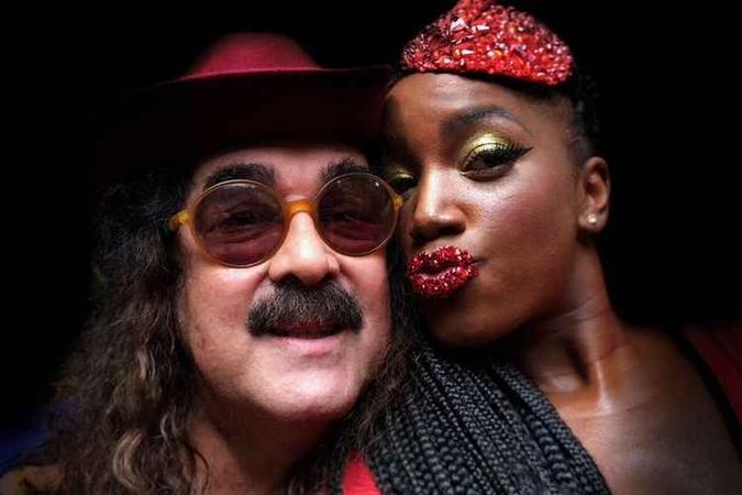 Moraes Moreira se une à IZA para regravar o clássico 'Eu sou o carnaval'(foto: Divulgação) Moraes Moreira se une à IZA para regravar o clássico 'Eu sou o carnaval'(foto: Divulgação)