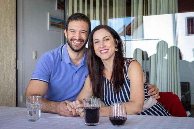 Alessandra Espírito Santo e Gabriel Fernandes continuam pagando pelos serviços de profissionais liberais durante a quarentena(foto: Arquivo pessoal) Alessandra Espírito Santo e Gabriel Fernandes continuam pagando pelos serviços de profissionais liberais durante a quarentena(foto: Arquivo pessoal)