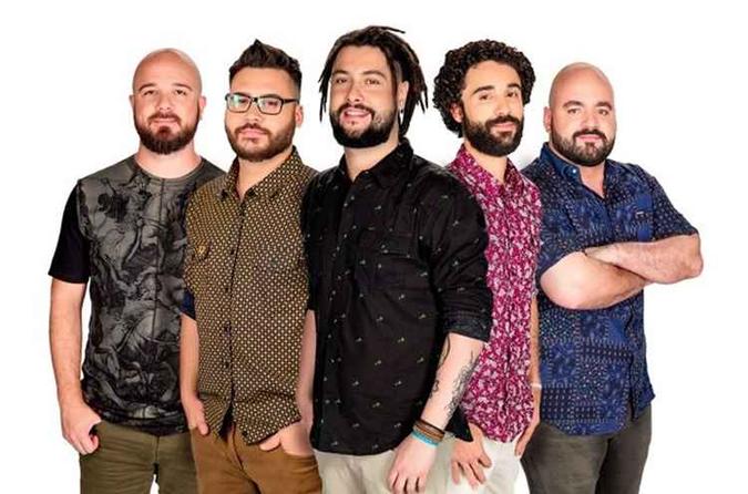 A banda alcançou 1 milhão de visualizações no clipe de 'Pisando descalço' com menos de uma semana no ar(foto: Divulgação) A banda alcançou 1 milhão de visualizações no clipe de 'Pisando descalço' com menos de uma semana no ar(foto: Divulgação)
