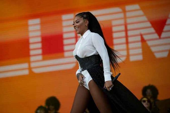 Cantora Ludmilla elogiou Paulo Gustavo ao assistir 'Minha mãe é uma peça': gênio(foto: AFP / Mauro PIMENTEL) Cantora Ludmilla elogiou Paulo Gustavo ao assistir 'Minha mãe é uma peça': gênio(foto: AFP / Mauro PIMENTEL)