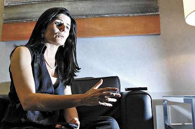 Zeina Latif acredita que alterações nos sistemas tributário e previdenciário terão de fazer parte da campanha de 2014(foto: Breno Fortes/CB/D.A Press - 2/9/10) Zeina Latif acredita que alterações nos sistemas tributário e previdenciário terão de fazer parte da campanha de 2014(foto: Breno Fortes/CB/D.A Press - 2/9/10)
