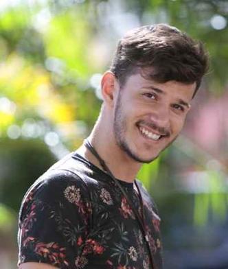 João Marcos lembra que o Parque da Cidade foi palco de muitas reuniões e festas ao som de emocore (foto: Ana Rayssa/Esp. CB/D.A Press) João Marcos lembra que o Parque da Cidade foi palco de muitas reuniões e festas ao som de emocore (foto: Ana Rayssa/Esp. CB/D.A Press)