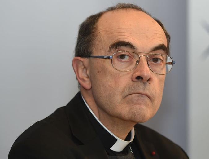 Cardeal Philippe Barbarin (foto: AFP / ERIC CABANIS ) Cardeal Philippe Barbarin (foto: AFP / ERIC CABANIS )