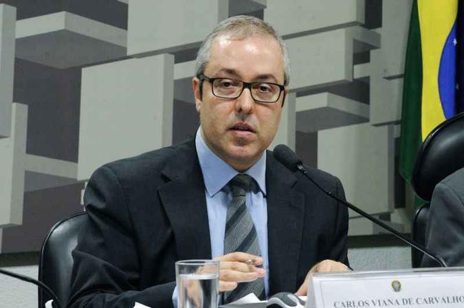 Carlos Viana de Carvalho, do BC, reconhece que ainda há risco de retração econômica pelo terceiro ano seguido(foto: Edilson Rodrigues/Agência Senado ) Carlos Viana de Carvalho, do BC, reconhece que ainda há risco de retração econômica pelo terceiro ano seguido(foto: Edilson Rodrigues/Agência Senado )