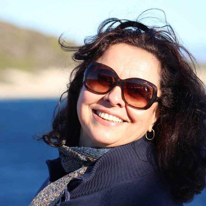 Angélica Ferreira Dulci tinha 49 anos e cuidava da biblioteca da CEF 5 de Taguatinga Sul(foto: Acervo pessoal/Reprodução) Angélica Ferreira Dulci tinha 49 anos e cuidava da biblioteca da CEF 5 de Taguatinga Sul(foto: Acervo pessoal/Reprodução)