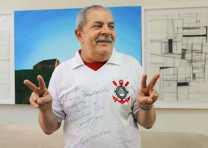 Lula tentou negociar prisão apenas na segunda-feira, para assistir o jogo do Corinthians deste domingo(foto: Ricardo Stuckert/Instituto Lula) Lula tentou negociar prisão apenas na segunda-feira, para assistir o jogo do Corinthians deste domingo(foto: Ricardo Stuckert/Instituto Lula)