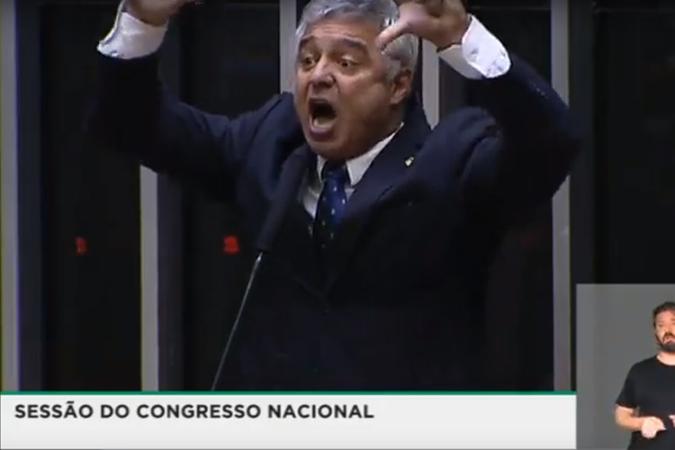 O senador Major Olímpio se exaltou durante a sessão(foto: Reprodução/TVCâmara) O senador Major Olímpio se exaltou durante a sessão(foto: Reprodução/TVCâmara)