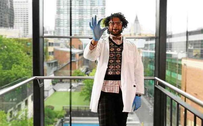 Segundo Mohammad Taha, um interruptor poderá facilitar a regulagem de temperatura feita por uma porta ou uma janela(foto: James Giggacher/RMIT University ) Segundo Mohammad Taha, um interruptor poderá facilitar a regulagem de temperatura feita por uma porta ou uma janela(foto: James Giggacher/RMIT University )