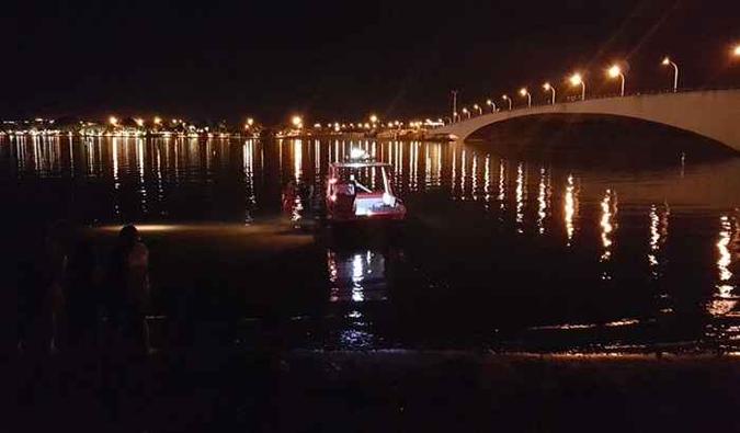 Homem morre afogado no Lago Paranoá (foto: Divulgação/CBMDF ) Homem morre afogado no Lago Paranoá (foto: Divulgação/CBMDF )