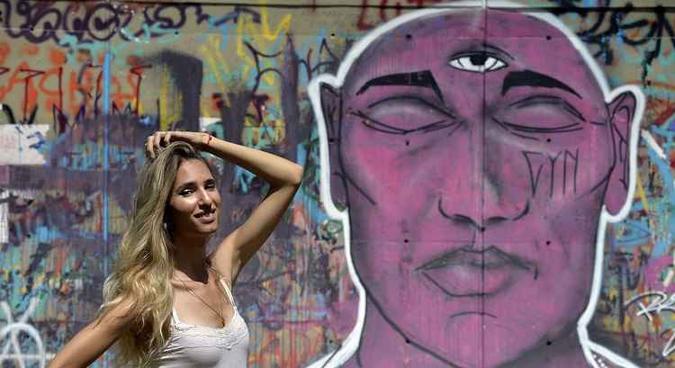 Ariel Pimenta é a primeira mulher transgênero no departamento de Artes Cênicas da UnB(foto: Marcelo Ferreira/CB/D.A Press) Ariel Pimenta é a primeira mulher transgênero no departamento de Artes Cênicas da UnB(foto: Marcelo Ferreira/CB/D.A Press)