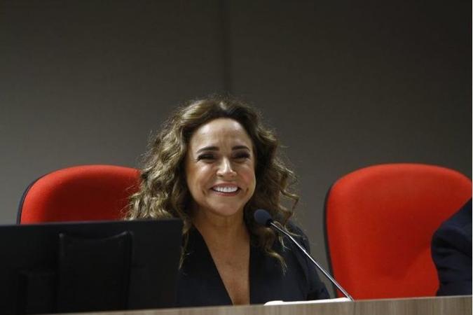 Cantora Daniela Mercury falou sobre a importância da discussão da cidadania da população LGBTQIA no Ministério Público do Trabalho(foto: Ana Rayssa/CB/D.A Press) Cantora Daniela Mercury falou sobre a importância da discussão da cidadania da população LGBTQIA no Ministério Público do Trabalho(foto: Ana Rayssa/CB/D.A Press)