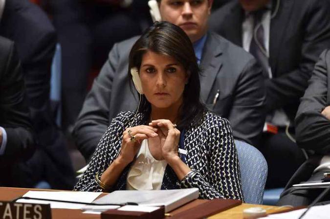 A embaixadora dos Estados Unidos na ONU, Nikki Haley, citou a possibilidade de ataques aéreos nesta semana(foto: AFP / HECTOR RETAMAL) A embaixadora dos Estados Unidos na ONU, Nikki Haley, citou a possibilidade de ataques aéreos nesta semana(foto: AFP / HECTOR RETAMAL)