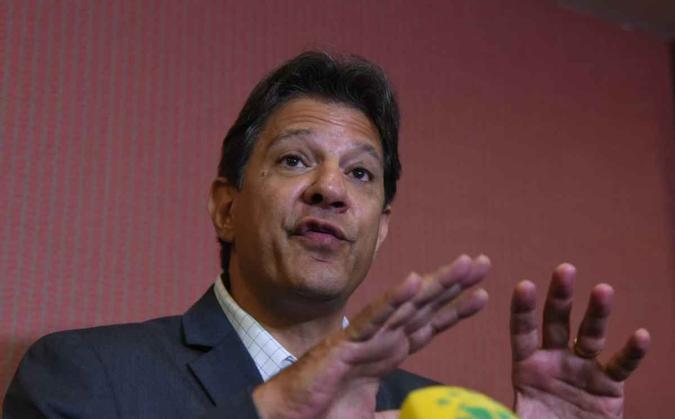 Fernando Haddad ouviu as propostas da CNBB e prometeu revogar a reforma trabalhista se for eleito(foto: Ed Alves/CB/D.A Press) Fernando Haddad ouviu as propostas da CNBB e prometeu revogar a reforma trabalhista se for eleito(foto: Ed Alves/CB/D.A Press)