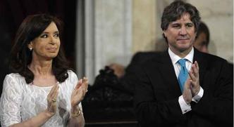 Amado Boudou, ex-vice-presidente ao lado da ex-presidente da Argentina, Cristina Kirchner (foto: Juan Mabromata/ AFP ) Amado Boudou, ex-vice-presidente ao lado da ex-presidente da Argentina, Cristina Kirchner (foto: Juan Mabromata/ AFP )