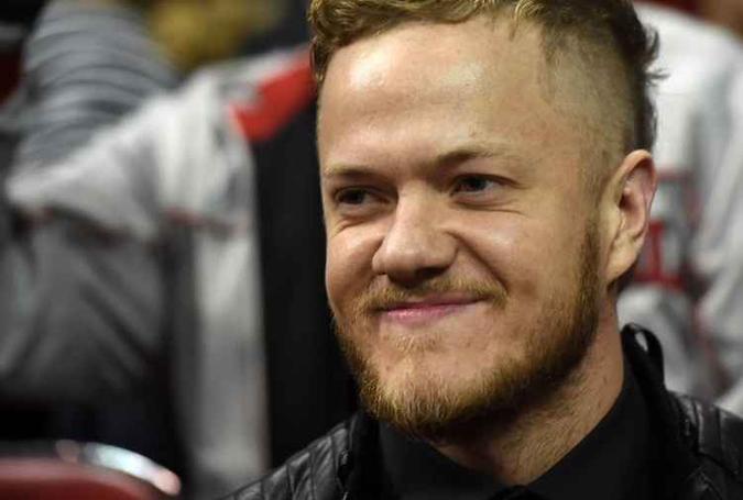 Fãs de Dan Reynolds especulam se vídeos postados pelo cantor não são apenas uma brincadeira(foto: Ethan Miller/AFP) Fãs de Dan Reynolds especulam se vídeos postados pelo cantor não são apenas uma brincadeira(foto: Ethan Miller/AFP)