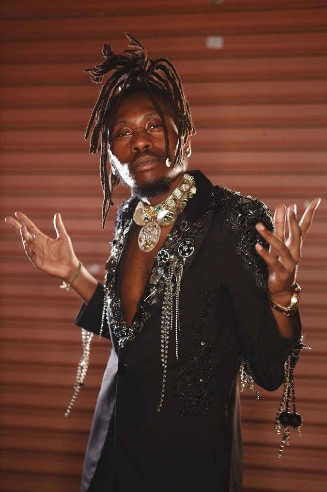 A sonoridade pop da áfrica contemporânea norteia o novo álbum de Rincon Sapiência, também conhecido como Manicongo(foto: Andreh Santos/Divulgação) A sonoridade pop da áfrica contemporânea norteia o novo álbum de Rincon Sapiência, também conhecido como Manicongo(foto: Andreh Santos/Divulgação)