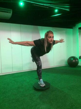 Márcia Alves não conseguia andar de salto alto nem se equilibrar em uma bicicleta: exercícios reverteram condição (foto: Arquivo pessoal) Márcia Alves não conseguia andar de salto alto nem se equilibrar em uma bicicleta: exercícios reverteram condição (foto: Arquivo pessoal)