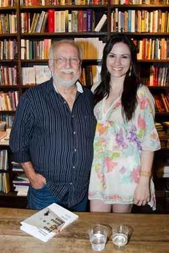 Roberto Menescal e Bruna Fonte autores do livro, Essa tal de Bossa Nova(foto: Luciana Monteiro/Divulgação ) Roberto Menescal e Bruna Fonte autores do livro, Essa tal de Bossa Nova(foto: Luciana Monteiro/Divulgação )