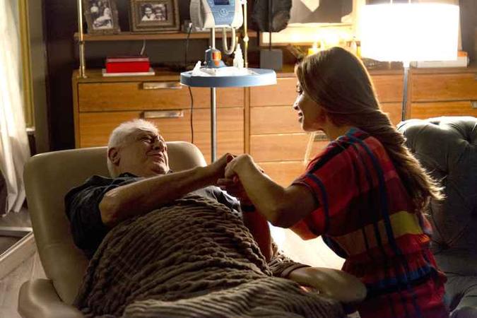 A família Prado Monteiro convidará Paloma (Grazi Massafera) para voltar a fazer parte da mansão(foto: Globo/Estevam Avellar) A família Prado Monteiro convidará Paloma (Grazi Massafera) para voltar a fazer parte da mansão(foto: Globo/Estevam Avellar)