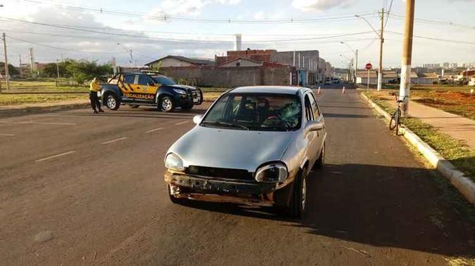 Motorista bêbado invadiu a contramão e atropelou garoto de 12 anos que andava de bicicleta(foto: Detran-DF/Divulgação) Motorista bêbado invadiu a contramão e atropelou garoto de 12 anos que andava de bicicleta(foto: Detran-DF/Divulgação)