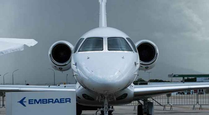 A gigante Boeing quer comprar a Embraer, mas ainda precisa convencer o governo brasileiro(foto: Yasuyoshi Chiba/AFP) A gigante Boeing quer comprar a Embraer, mas ainda precisa convencer o governo brasileiro(foto: Yasuyoshi Chiba/AFP)