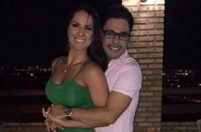 Graciele Lacerda e Zezé Di Camargo estão juntos desde o fim do casamento do cantor com Zilu, que é mãe de Waness(foto: Facebook / Reprodução ) Graciele Lacerda e Zezé Di Camargo estão juntos desde o fim do casamento do cantor com Zilu, que é mãe de Waness(foto: Facebook / Reprodução )