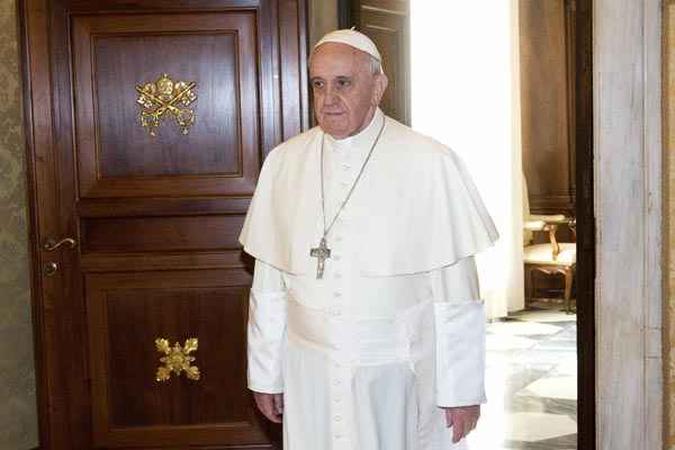 A decisão foi tomada ao fim da primeira assembleia de cardeais de todo o mundo e a proclamação dos primeiros 19 cardeais do pontificado de Francisco(foto: Claudio Peri/Reuters) A decisão foi tomada ao fim da primeira assembleia de cardeais de todo o mundo e a proclamação dos primeiros 19 cardeais do pontificado de Francisco(foto: Claudio Peri/Reuters)