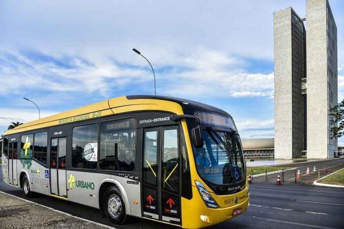 Veículos da linha são abastecidos com 20% de biodiesel adicionado ao diesel fóssil, o B20(foto: Hugo Barreto/Divulgação - 12/1/2017) Veículos da linha são abastecidos com 20% de biodiesel adicionado ao diesel fóssil, o B20(foto: Hugo Barreto/Divulgação - 12/1/2017)