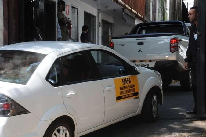 Mapa voltou à fábrica da Backer, em Nova Lima, para novas diligências nesta terça-feira(foto: Paulo Filgueiras/EM/D.A Press) Mapa voltou à fábrica da Backer, em Nova Lima, para novas diligências nesta terça-feira(foto: Paulo Filgueiras/EM/D.A Press)