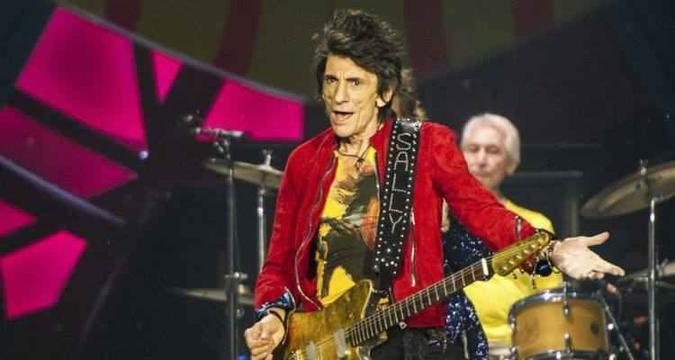 Ronnie Wood, o mais novos dos Stones, revela que teve medo da doença ter se espalhado pelo corpo todo(foto: AFP) Ronnie Wood, o mais novos dos Stones, revela que teve medo da doença ter se espalhado pelo corpo todo(foto: AFP)