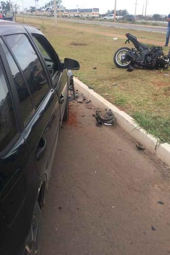 Na fuga, um dos criminosos matou em uma motocicleta e acabou preso(foto: Polícia Militar/Divulgação) Na fuga, um dos criminosos matou em uma motocicleta e acabou preso(foto: Polícia Militar/Divulgação)