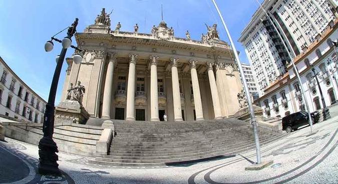 Alguns mandados estão sendo cumpridos dentro da Assembleia Legislativa do Rio de Janeiro (Alerj)(foto: Reprodução/Facebook Alerj) Alguns mandados estão sendo cumpridos dentro da Assembleia Legislativa do Rio de Janeiro (Alerj)(foto: Reprodução/Facebook Alerj)