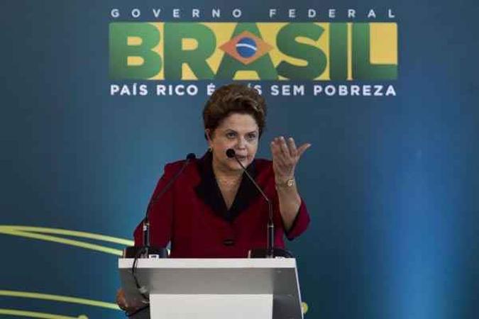 Dilma: no que se refere à política de reforma agrária, considero que a medida de destinação das terras dos devedores da União é justa e fundamental(foto: Vanderlei Almeida/AFP) Dilma: no que se refere à política de reforma agrária, considero que a medida de destinação das terras dos devedores da União é justa e fundamental(foto: Vanderlei Almeida/AFP)