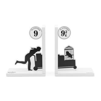 Quem tem pouco espaço pode apostar em aparadores de livros ou na estante flutuante, uma das mais pesquisadas na internet quando se fala em livros na decoração. Porta-livros Harry Potter, Plataforma 9 ¾, da Imaginarium (preço sob consulta). (foto: Cezar Motta/Divulgação) Quem tem pouco espaço pode apostar em aparadores de livros ou na estante flutuante, uma das mais pesquisadas na internet quando se fala em livros na decoração. Porta-livros Harry Potter, Plataforma 9 ¾, da Imaginarium (preço sob consulta). (foto: Cezar Motta/Divulgação)