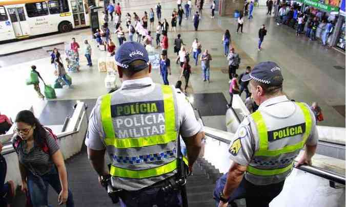 Apenas quatro policiais trabalham na Rodoviária durante a semana, segundo o comandante do posto policial(foto: Vinicius Cardoso/CB/D.A Press)